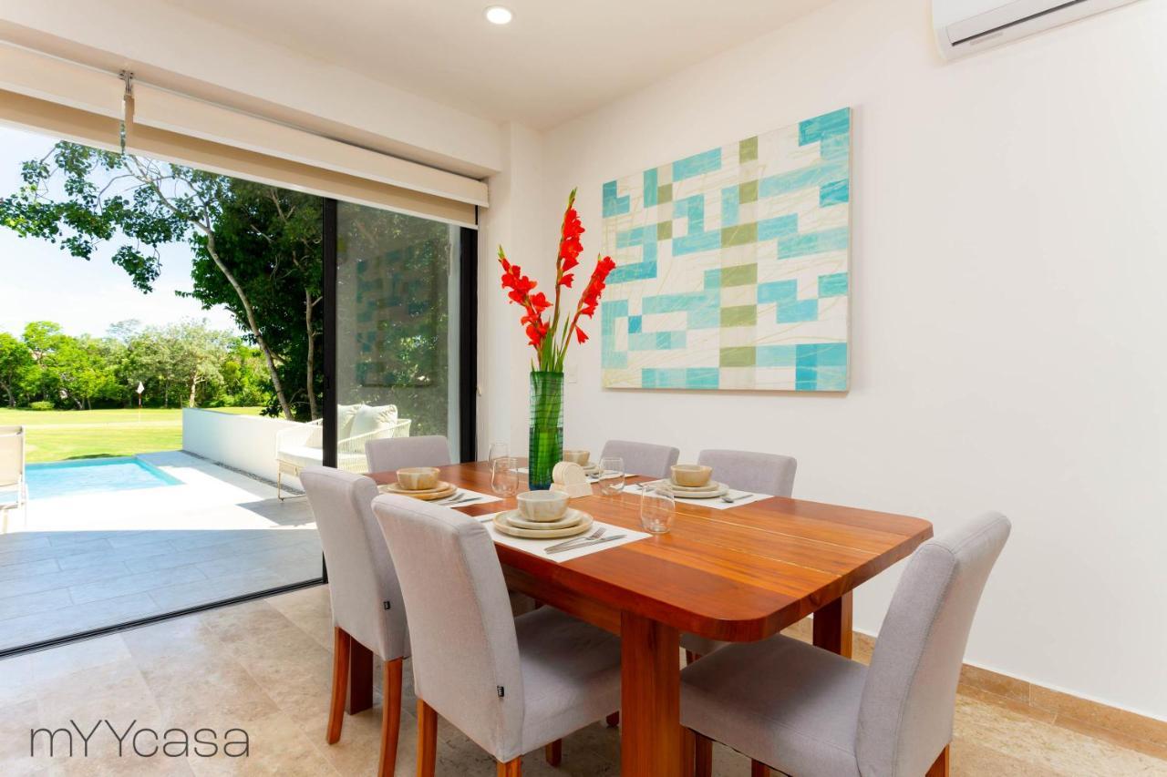 Luxurious 1 Bedroom W/ Pool & Golf Course View Puerto Aventuras Exterior photo